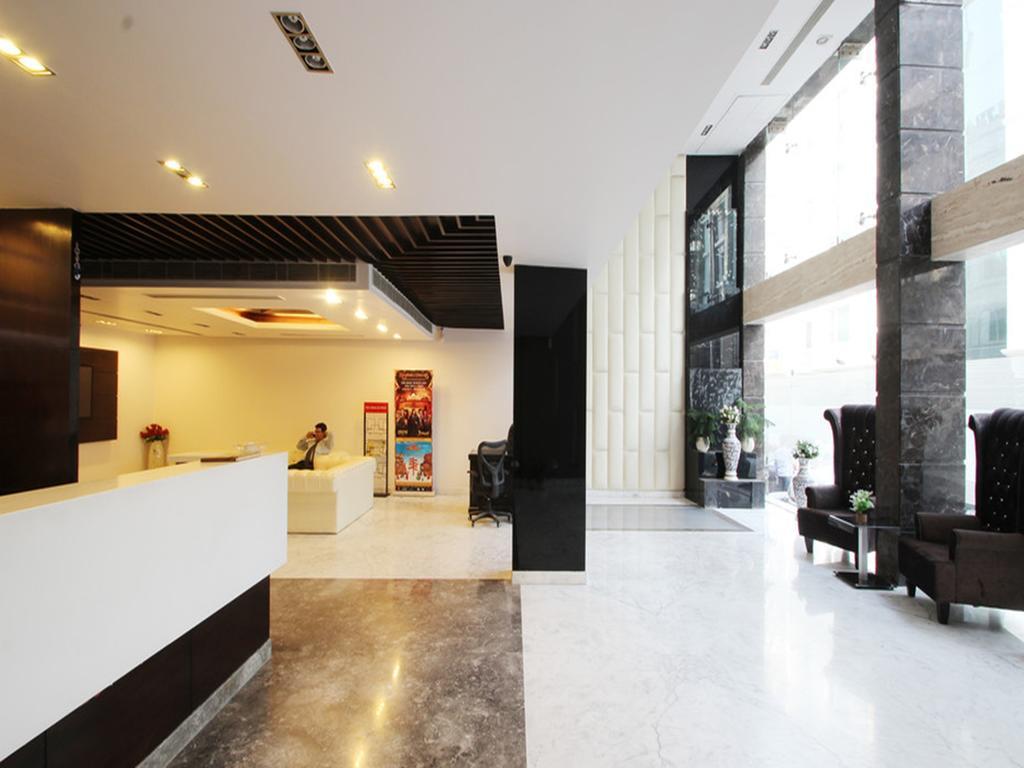 Hotel Elegance New Delhi Exterior photo