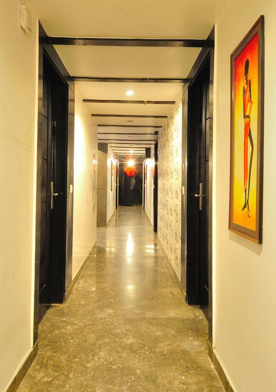 Hotel Elegance New Delhi Exterior photo